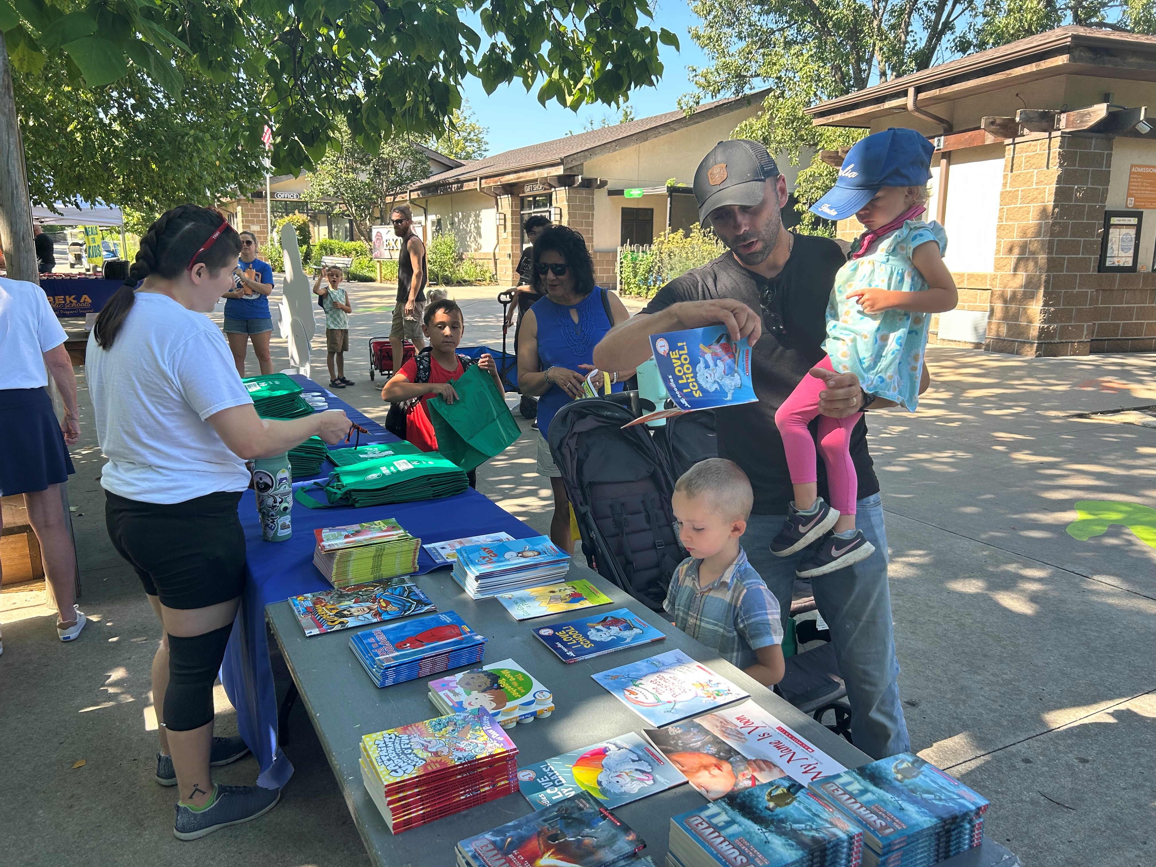 UWKV Table_Picking Out Books.jpg